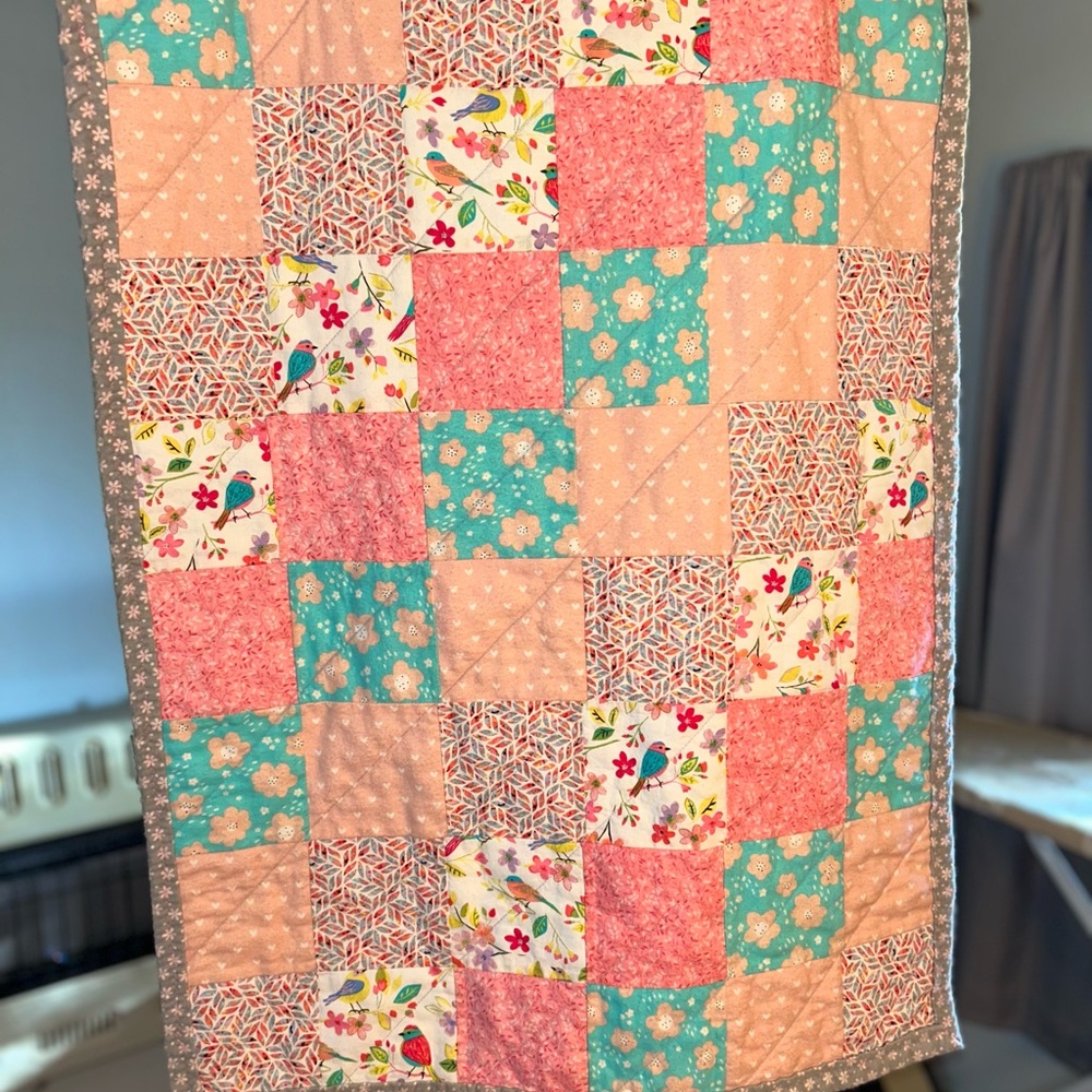 Charming Patchwork Quilt for Kids - Pink and Blue